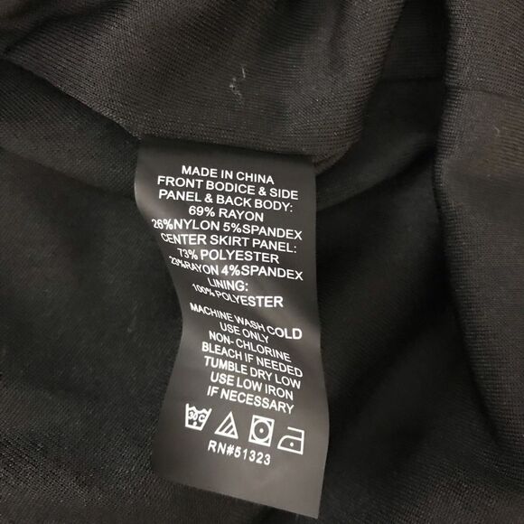 Vince Camuto v-neck sleeveless dress - Picture 6 of 8